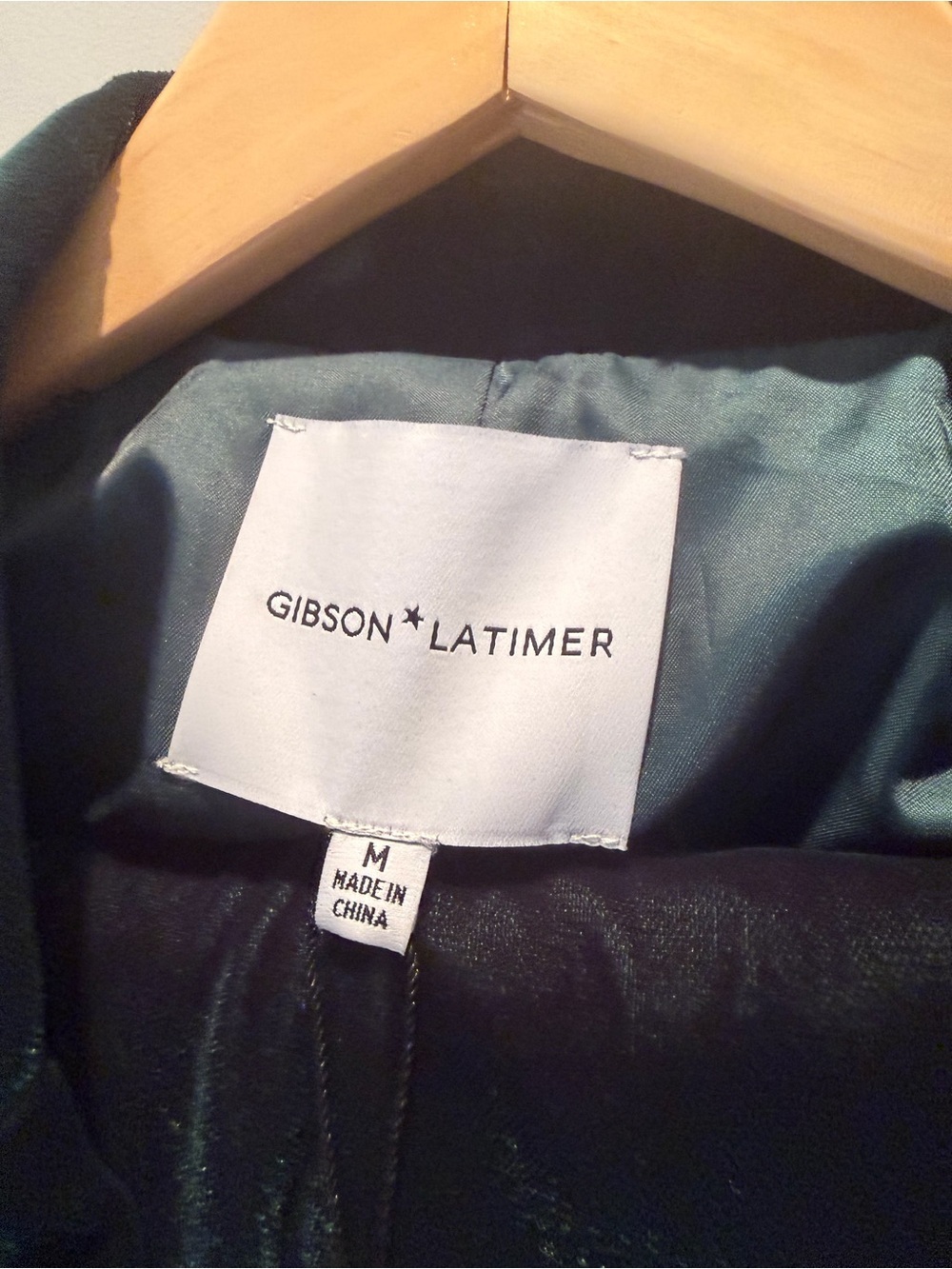 Gibson Latimer Forest Green Velvet Blazer & Pants Suit Set - Picture 3 of 10